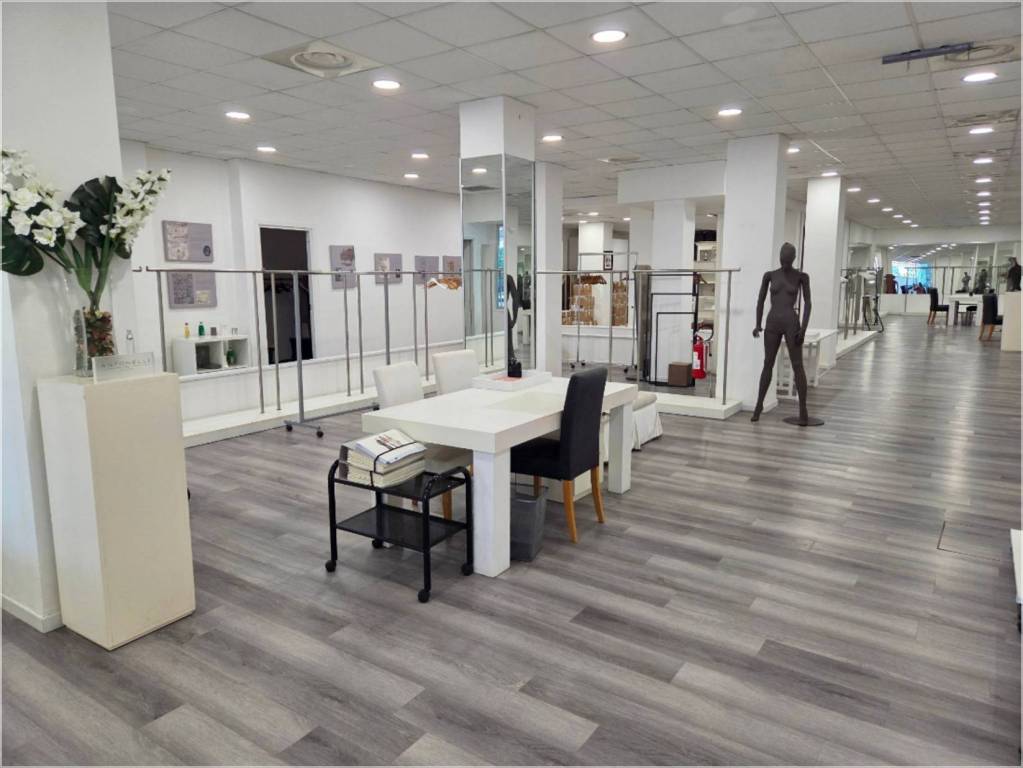 1023